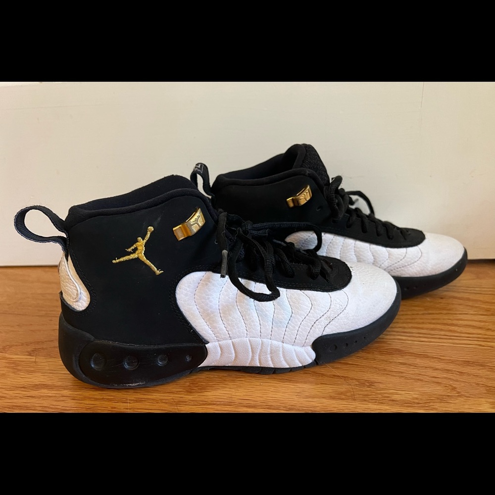 Jordan’s Mens Basketball Sneakers